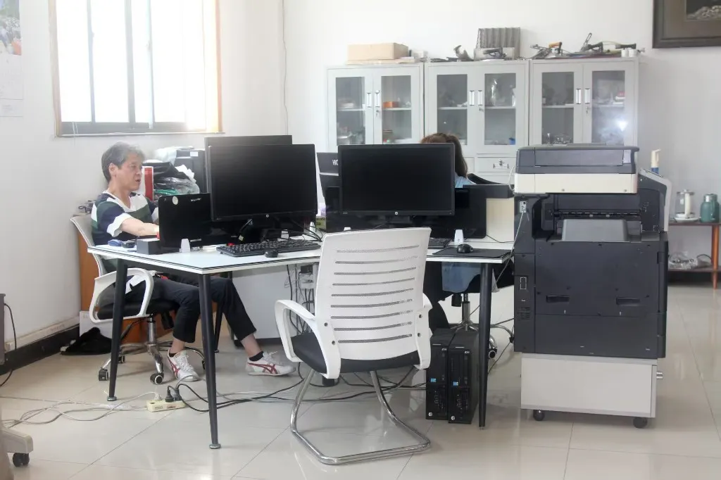 KEEP MOVING management and production coordination office
